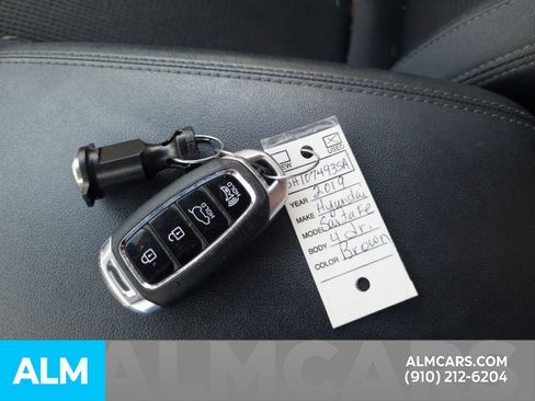 Used 2019 Hyundai Santa Fe SEL image 17