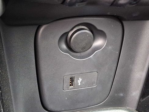 Used 2024 MINI Cooper 2-Door Hardtop FWD image 23