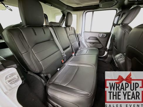 Used 2023 Jeep Wrangler Unlimited Sahara w/ Cold Weather Group image 25