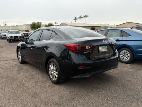 Used 2017 MAZDA MAZDA3 Sport w/ Preferred Equipment Package FWD image 3