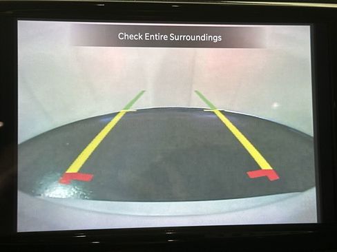 Used 2022 Chrysler Pacifica Touring-L image 21