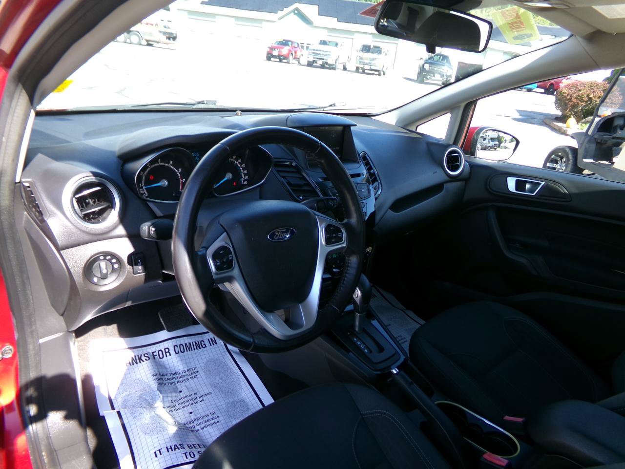 Used 2014 Ford Fiesta SE w/ Equipment Group 201B FWD image 11