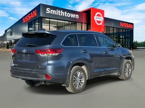 Used 2019 Toyota Highlander XLE image 5