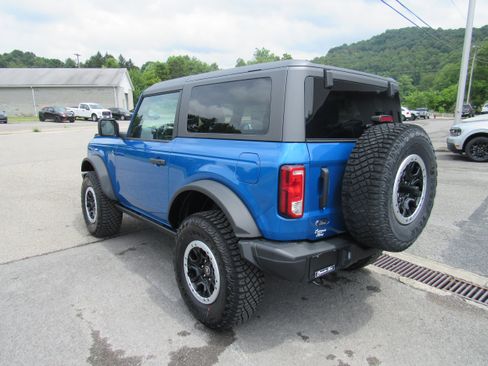 Used 2024 Ford Bronco Black Diamond w/ Sasquatch Package image 8