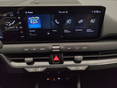 Used 2025 Kia K4 EX FWD image 25