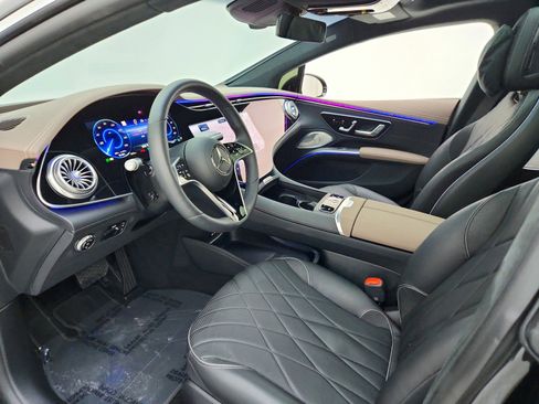 Certified 2023 Mercedes-Benz EQS 580 4MATIC Sedan image 16
