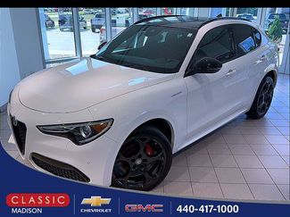 Used 2023 Alfa Romeo Stelvio Veloce AWD/4WD video 1