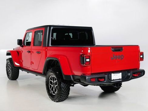 Used 2025 Jeep Gladiator Rubicon w/ Convenience Group image 30