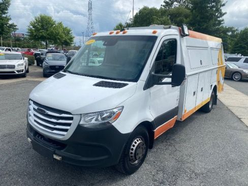 Used 2019 Freightliner Sprinter 3500 w/ Premium Package RWD image 1