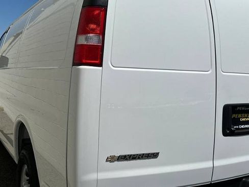New 2026 Chevrolet Express 2500 w/ Driver Convenience Package RWD image 30