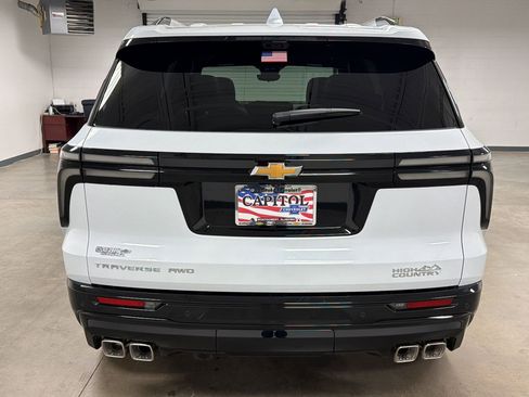 New 2026 Chevrolet Traverse High Country w/ LPO, Floor Liner Package AWD/4WD image 9