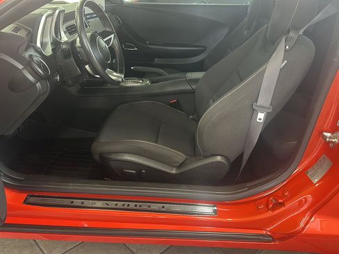 Used 2011 Chevrolet Camaro SS RWD image 9