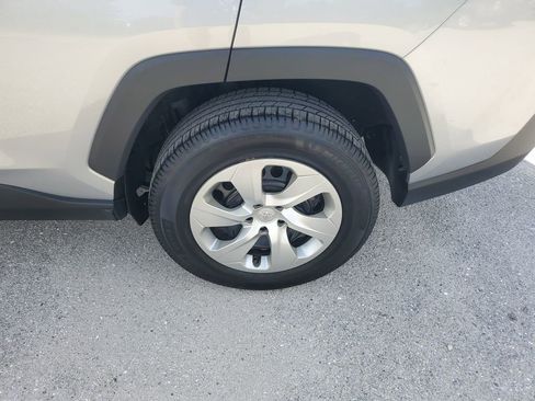 Used 2019 Toyota RAV4 LE image 20