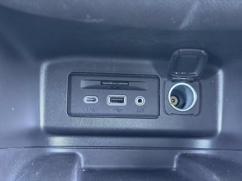 Certified 2024 Chevrolet Equinox Premier AWD/4WD image 31