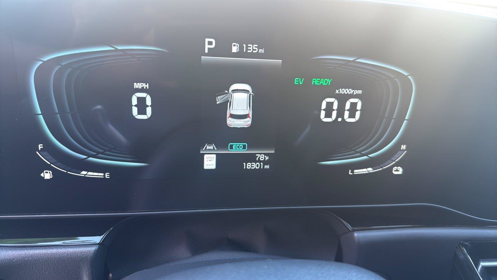 Used 2025 Kia Niro EX FWD image 18