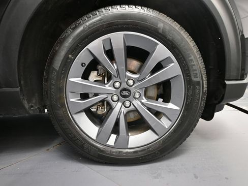 Used 2025 Ford Explorer Active w/ Active Comfort Package AWD/4WD image 15