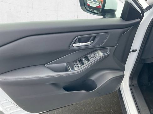 New 2026 Nissan Rogue SV w/ Cold Weather Package AWD/4WD image 28