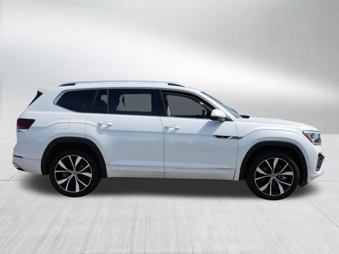 Certified 2025 Volkswagen Atlas SEL Premium R-Line AWD/4WD image 8