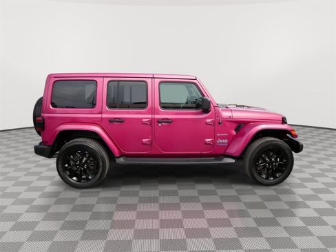 Used 2021 Jeep Wrangler Unlimited Sahara AWD/4WD image 4