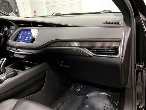 Used 2023 Cadillac XT4 Sport FWD image 18