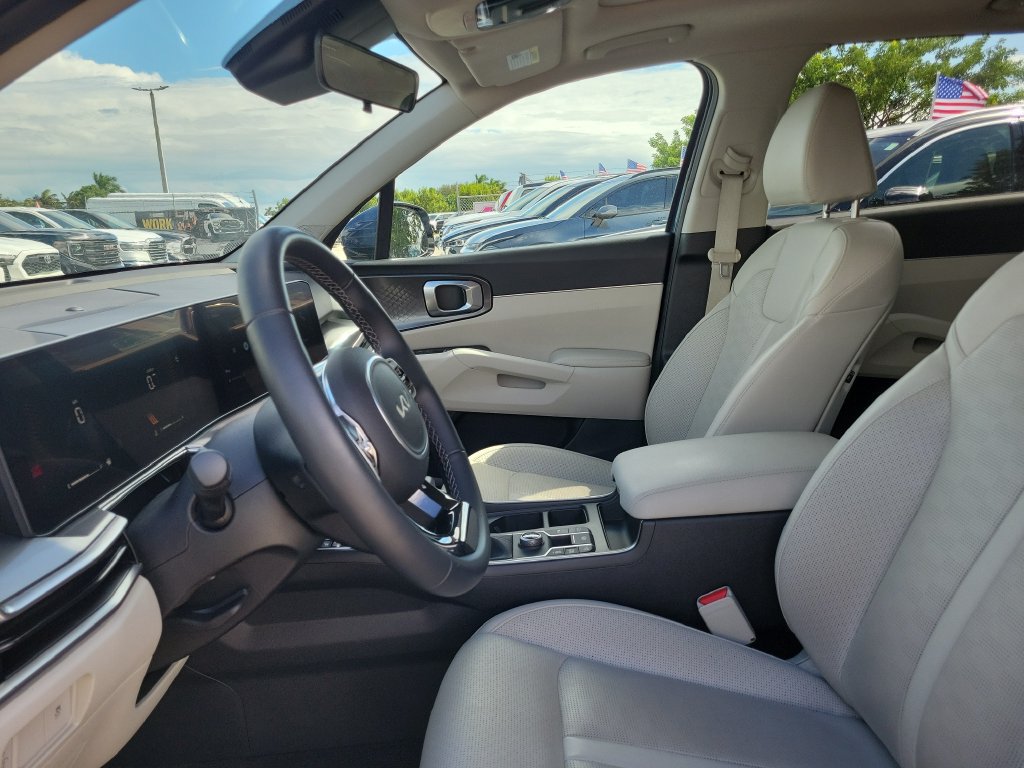 Used 2024 Kia Sorento S w/ Panoramic Sunroof Package FWD image 15