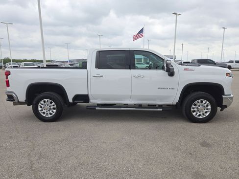 Used 2024 Chevrolet Silverado 2500 LTZ w/ LTZ Plus Package image 2