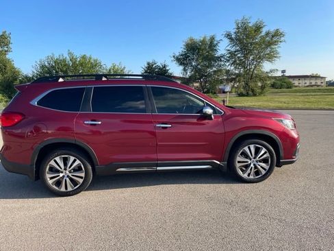 Used 2019 Subaru Ascent Touring AWD/4WD image 2