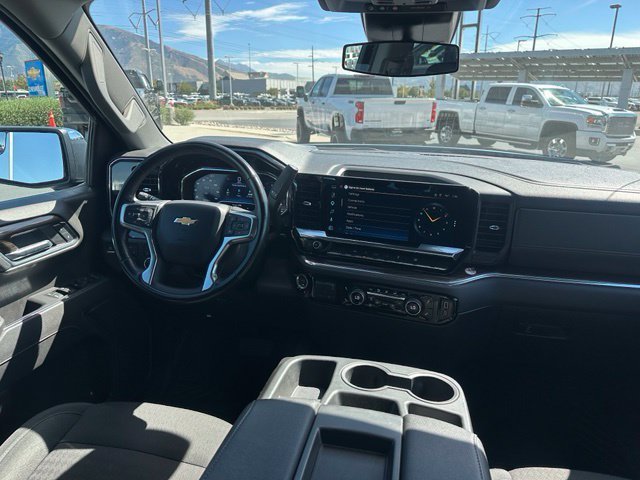 Certified 2025 Chevrolet Silverado 1500 LT AWD/4WD image 30