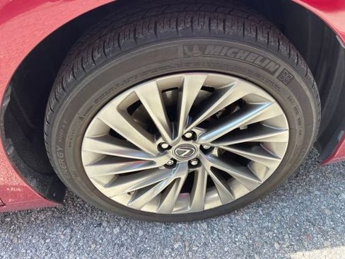 Used 2019 Lexus ES 350 w/ Accessory Package 2 FWD image 7