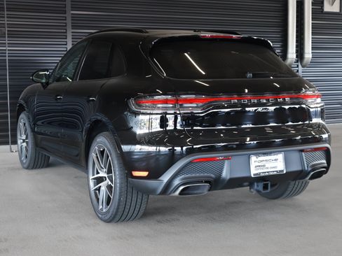 Certified 2026 Porsche Macan AWD/4WD image 3