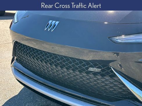 Used 2025 Buick Envista Sport Touring w/ Convenience I Package image 22