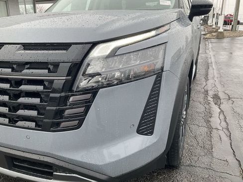 New 2026 Nissan Pathfinder Platinum image 37