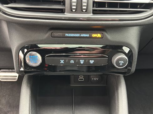 Used 2024 Ford Escape ST-Line w/ Tech Pack #1 AWD/4WD image 18