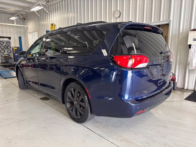 Used 2019 Chrysler Pacifica Limited w/ Advanced Safetytec Group FWD image 7