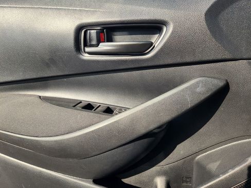 Used 2025 Toyota Corolla LE image 25