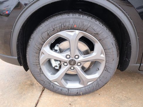New 2026 Ford Escape ST-Line w/ Tech Pack #1 FWD image 19