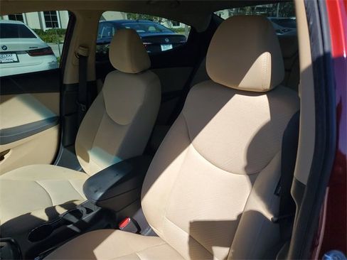 Used 2013 Hyundai Elantra GLS w/ Preferred Pkg image 11