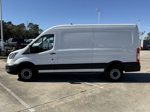 Used 2023 Ford Transit 250 Medium Roof image 8