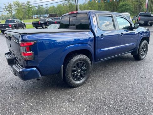 Used 2022 Nissan Frontier SV AWD/4WD image 7