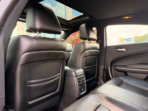 Used 2022 Dodge Charger SXT w/ Leather Interior Group RWD image 19