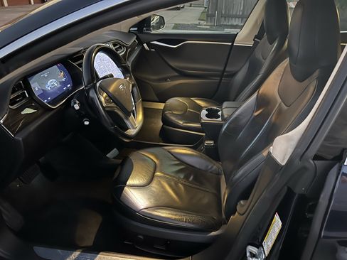 Used 2014 Tesla Model S Base image 9