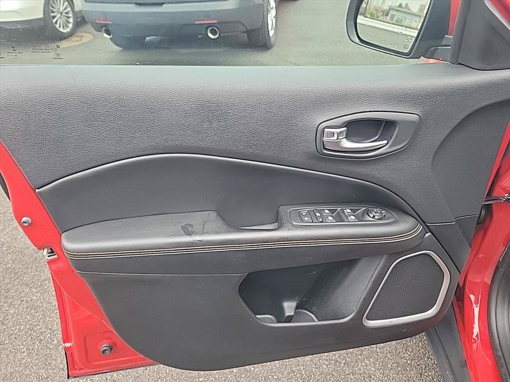 Used 2019 Jeep Compass Latitude AWD/4WD image 14