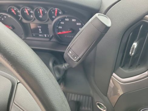 Certified 2023 Chevrolet Silverado 1500 Custom image 28