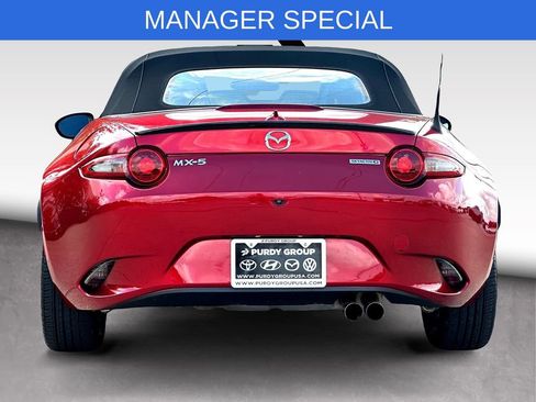 Used 2021 MAZDA MX-5 Miata Club RWD image 7
