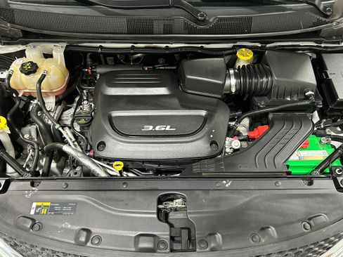 Used 2019 Chrysler Pacifica Limited FWD image 21