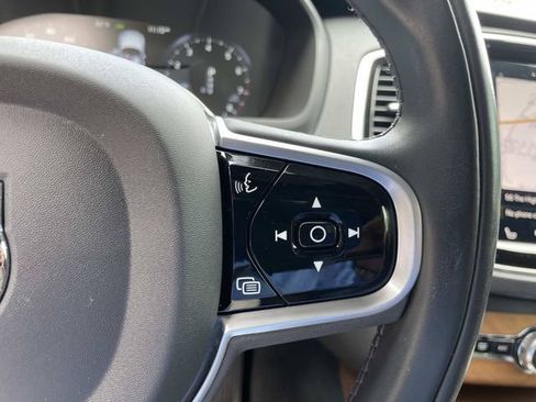 Used 2022 Volvo XC90 T6 Momentum w/ Advanced Package AWD/4WD image 23