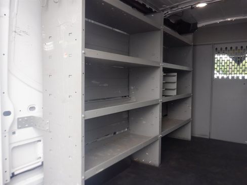 Used 2020 Ford Transit 250 Medium Roof RWD image 17