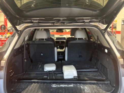 Used 2018 Lexus RX 350L w/ Premium Package image 8