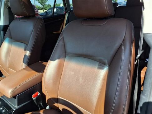 Used 2019 Subaru Outback 3.6R Touring image 7