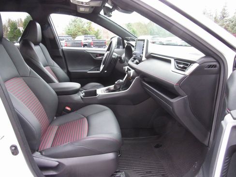 Certified 2022 Toyota RAV4 XSE image 21